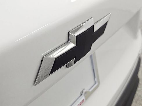 Used 2024 Chevrolet Trax RS FWD image 26