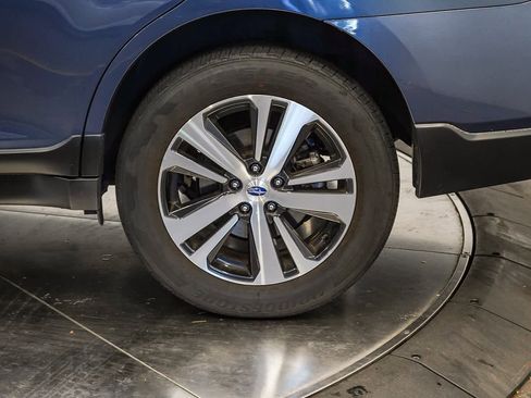 Used 2018 Subaru Outback 2.5i Limited image 10