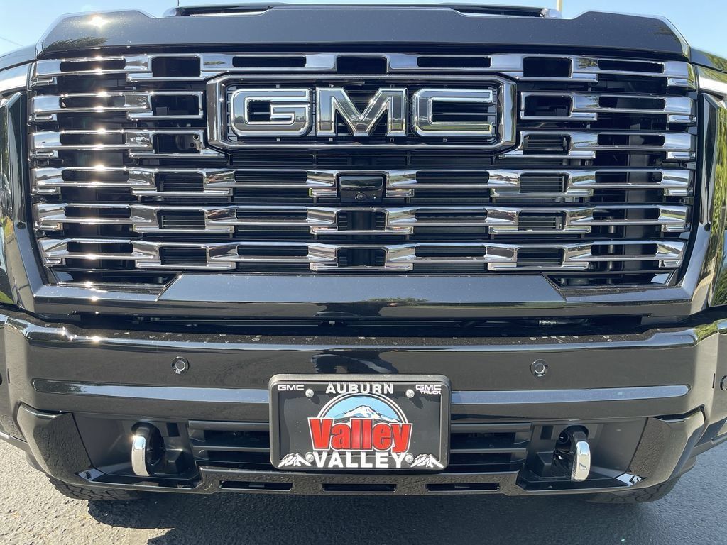 New 2026 GMC Sierra 3500 Denali Ultimate w/ LPO, Black Badging Package AWD/4WD image 32