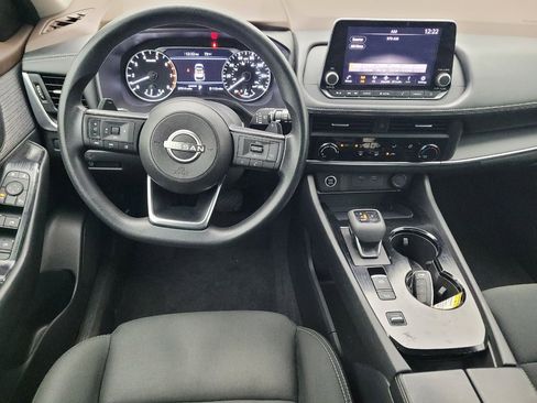 Used 2023 Nissan Rogue S image 22
