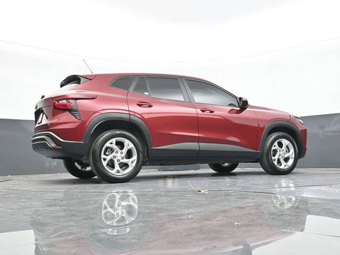 Used 2024 Chevrolet Trax LS w/ LS Convenience Package image 47