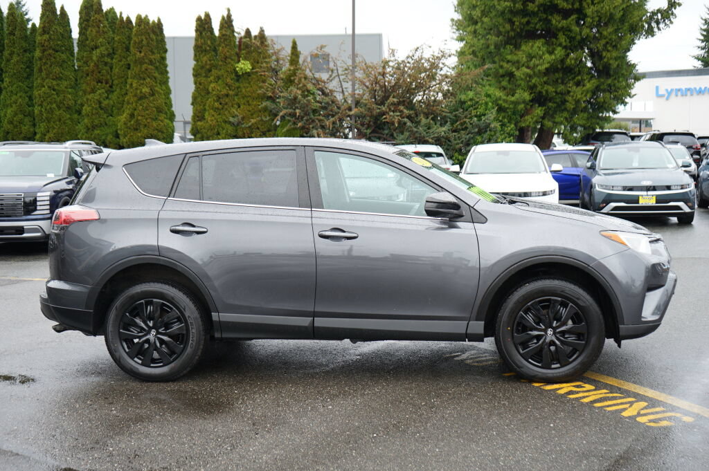 Used 2018 Toyota RAV4 LE w/ All Weather Liner Package FWD image 4