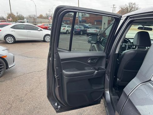 Used 2018 Honda Ridgeline RTL image 14