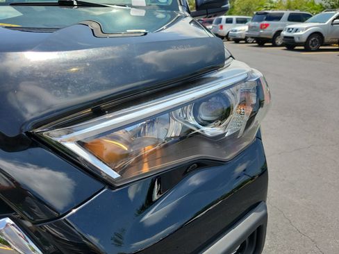 Used 2022 Toyota 4Runner Limited AWD/4WD image 11