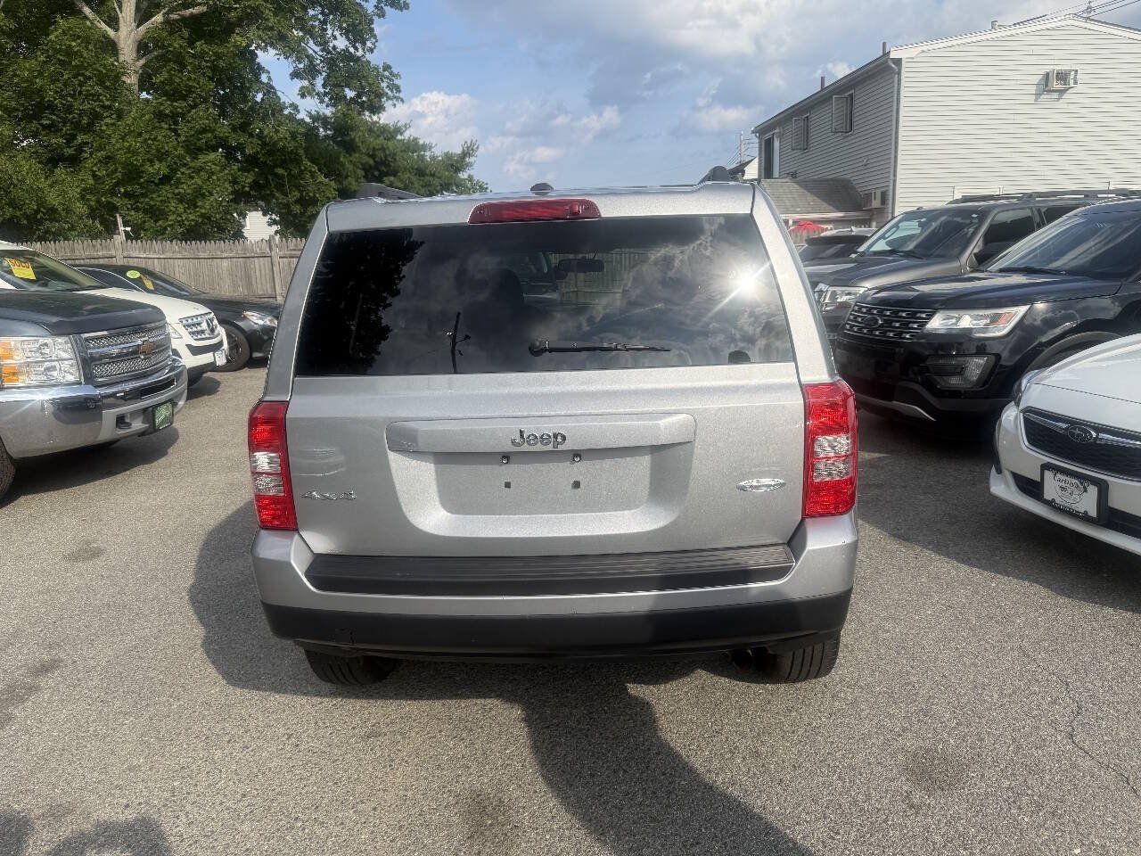 Used 2015 Jeep Patriot Latitude AWD/4WD image 4