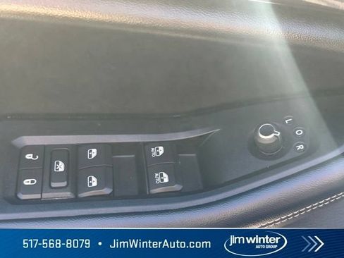 Used 2021 Jeep Grand Cherokee L Laredo w/ Luxury Tech Group I AWD/4WD image 23