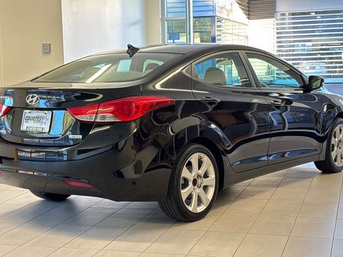 Used 2012 Hyundai Elantra Limited w/ Technology Pkg 5 image 4