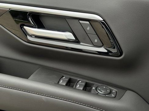 New 2026 Chevrolet Suburban LS RWD image 19