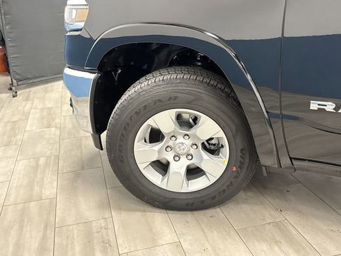 New 2026 RAM 1500 4x4 Crew Cab image 36