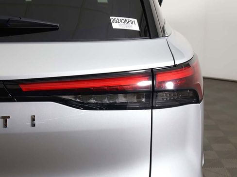 Used 2023 INFINITI QX60 Pure image 17