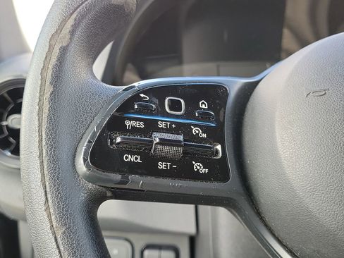 Used 2021 Mercedes-Benz Sprinter 2500 image 27