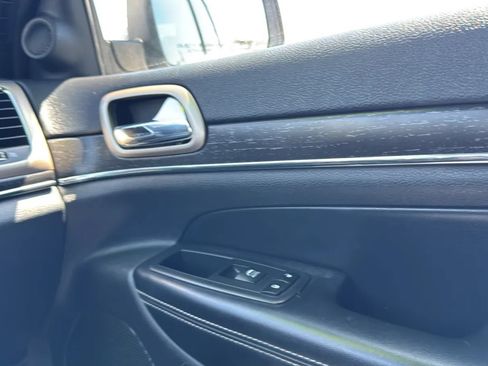 Used 2017 Jeep Grand Cherokee Limited w/ Luxury Group II RWD image 12