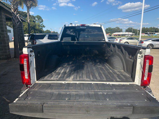 Used 2023 Ford F350 Lariat w/ Lariat Ultimate Package AWD/4WD image 6