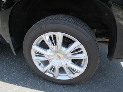 Certified 2024 Chevrolet Silverado 1500 High Country w/ High Country Premium Package AWD/4WD image 8