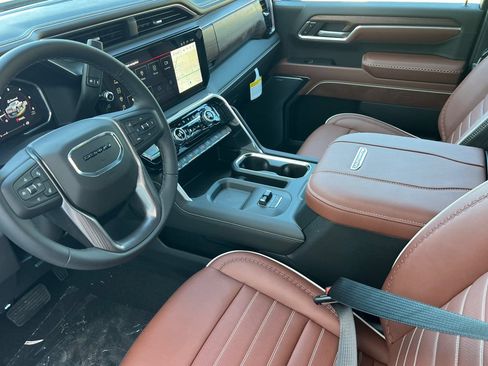 New 2026 GMC Sierra 2500 Denali Ultimate AWD/4WD image 7