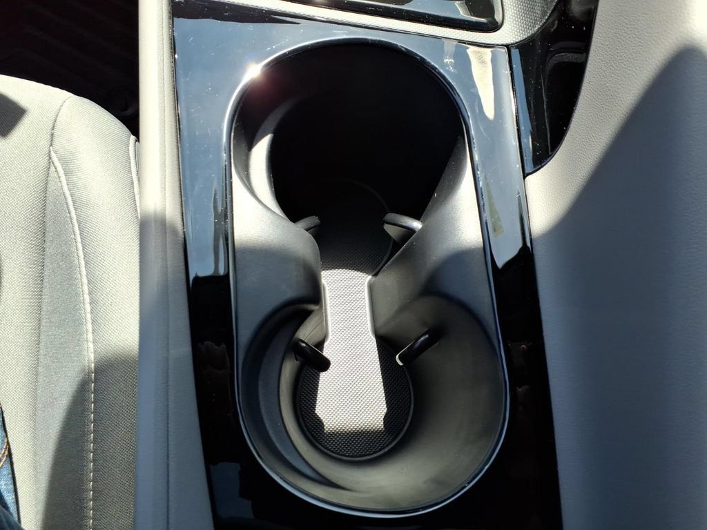 Certified 2026 Hyundai Elantra SEL Sport FWD image 22