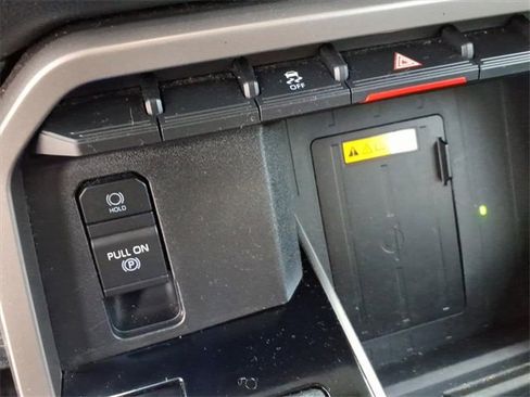 Used 2024 Toyota Tundra Limited image 7