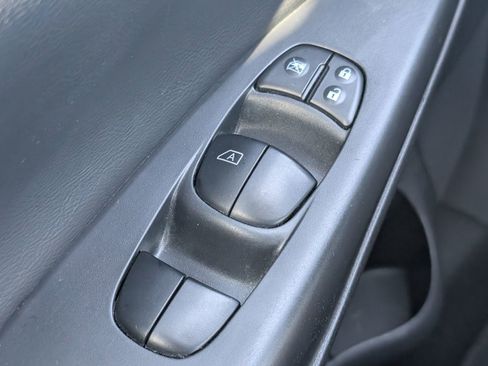 Used 2017 Nissan Sentra SR w/ SR Premium Technology Package image 14