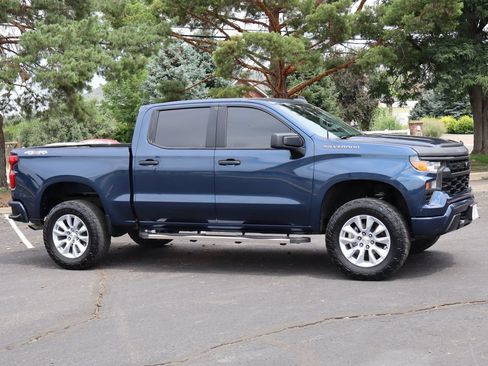 Used 2022 Chevrolet Silverado 1500 Custom AWD/4WD image 2