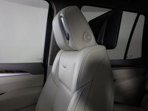 Used 2025 Cadillac Escalade Sport Platinum w/ LPO, ONYX Package image 44