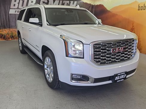 Used 2018 GMC Yukon XL Denali AWD/4WD image 1