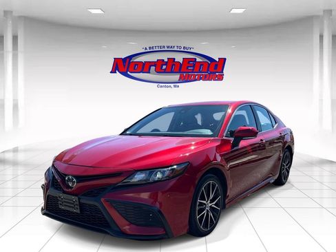 Used 2024 Toyota Camry SE image 7