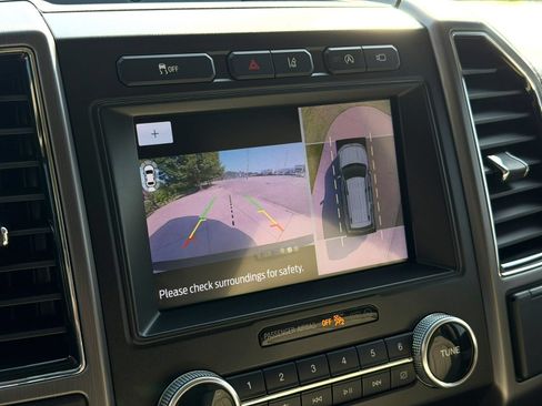 Used 2021 Ford Expedition Platinum RWD image 17
