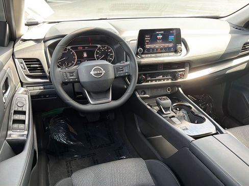 New 2026 Nissan Rogue SV w/ Cold Weather Package FWD image 18