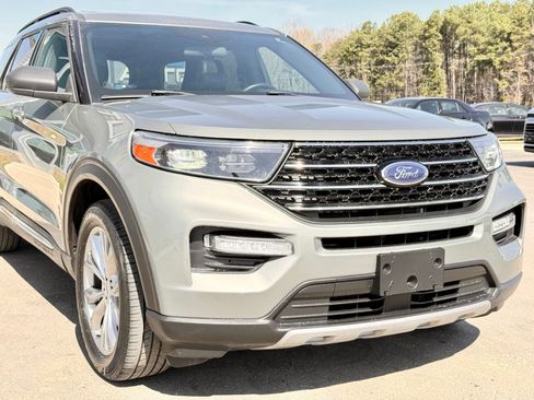 Used 2020 Ford Explorer XLT w/ Equipment Group 202A RWD image 5