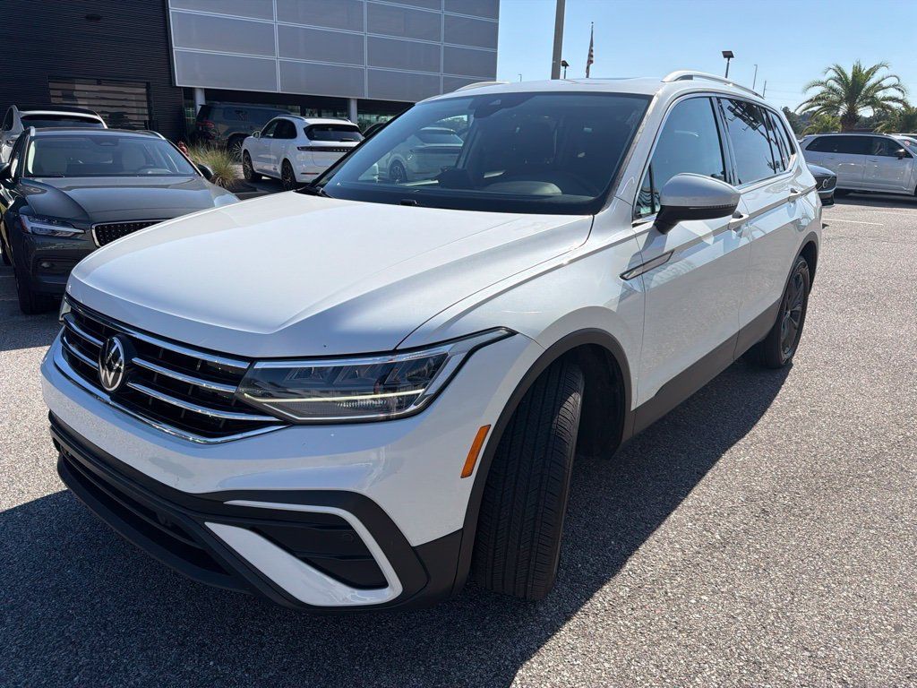 Used 2023 Volkswagen Tiguan SE FWD image 7