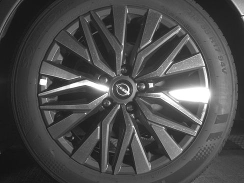 Used 2025 Nissan Altima 2.5 SV image 14