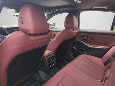 Used 2025 BMW 330i Sedan w/ M Sport Package image 15