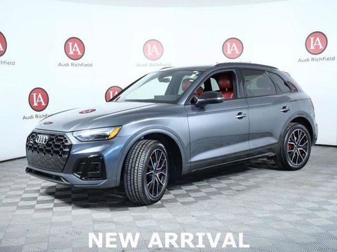 Used 2023 Audi SQ5 Premium Plus w/ Premium Plus Package AWD/4WD image 4