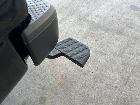 Used 2021 Nissan Titan PRO-4X w/ Pro-4x Convenience Package image 19