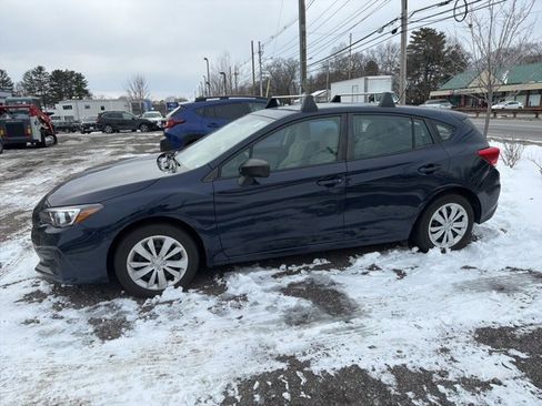 Used 2019 Subaru Impreza 2.0i image 3