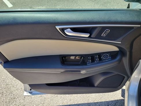 Used 2019 Ford Edge SEL w/ Equipment Group 201A AWD/4WD image 16