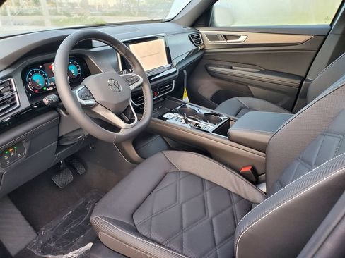 New 2026 Volkswagen Atlas Cross Sport SE FWD image 7