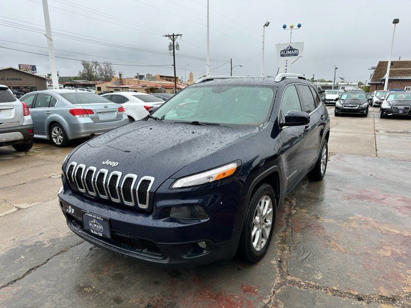 Used 2014 Jeep Cherokee Latitude w/ Cold Weather Group FWD image 3