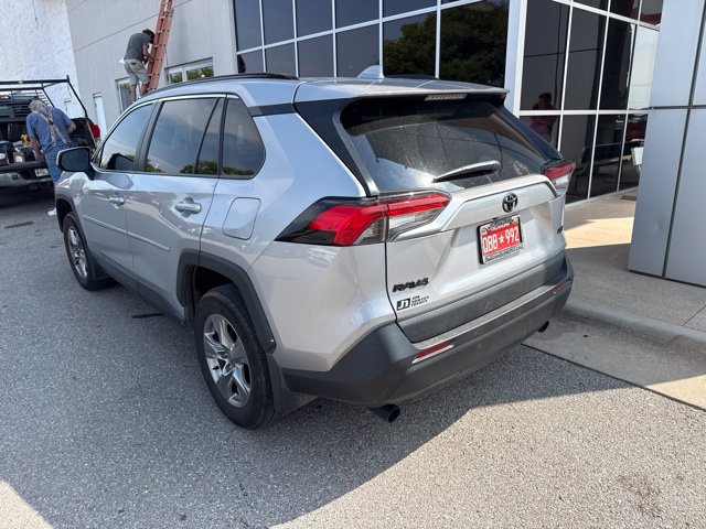 Used 2024 Toyota RAV4 XLE w/ Convenience Package FWD image 4
