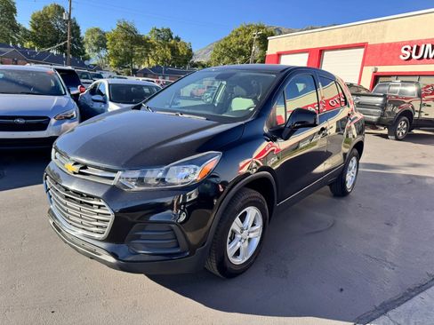 Used 2020 Chevrolet Trax LS w/ Tint and Cruise Package image 8