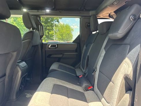 Used 2022 Ford Bronco Big Bend w/ Sasquatch Package AWD/4WD image 11