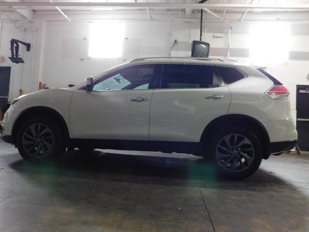 Used 2016 Nissan Rogue SL w/ SL Premium Package AWD/4WD image 8