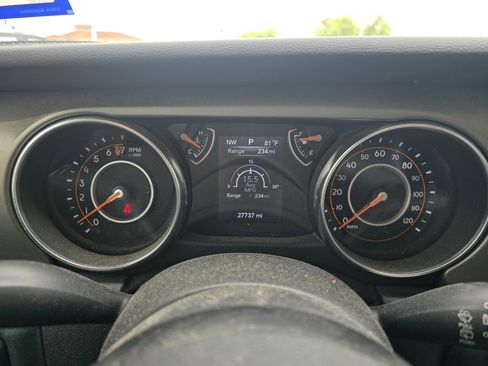 Used 2020 Jeep Wrangler Sport image 13