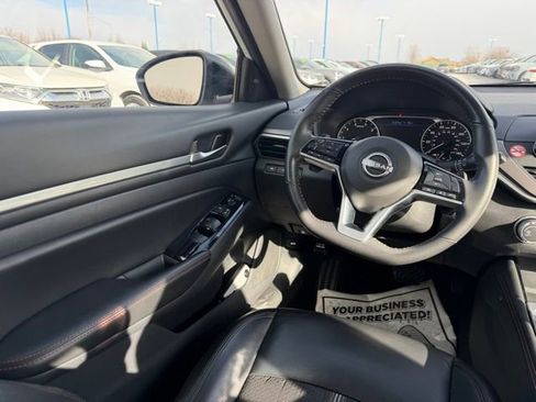 Used 2024 Nissan Altima 2.5 SR image 16