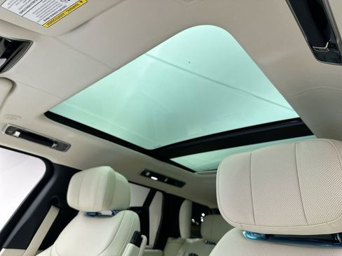 Certified 2025 Land Rover Range Rover Autobiography image 16