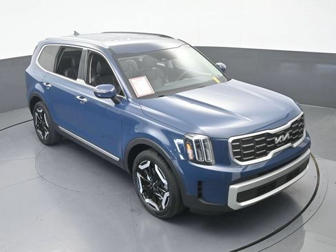Used 2024 Kia Telluride S FWD image 60