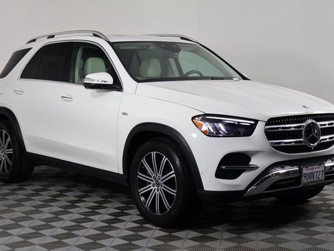 Certified 2025 Mercedes-Benz GLE 450e 4MATIC image 3