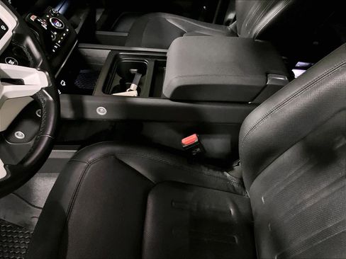 Used 2022 Land Rover Defender 110 SE image 20