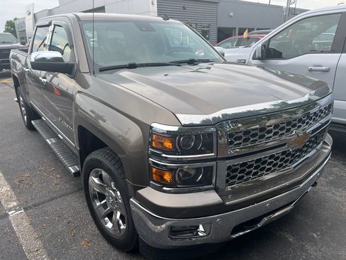 Used 2014 Chevrolet Silverado 1500 LTZ Z71 w/ LTZ Plus Package AWD/4WD image 4