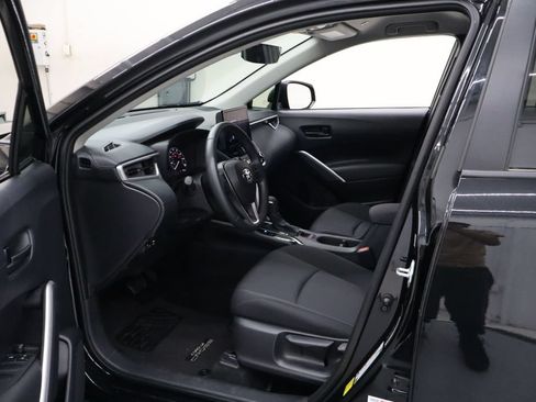 Used 2024 Toyota Corolla Cross LE FWD image 23